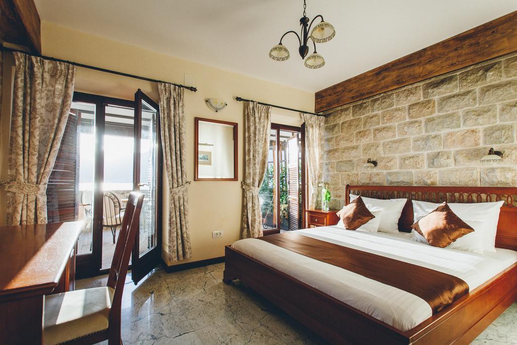 Hotel Carrubba دونيا لاستيفا المظهر الخارجي الصورة